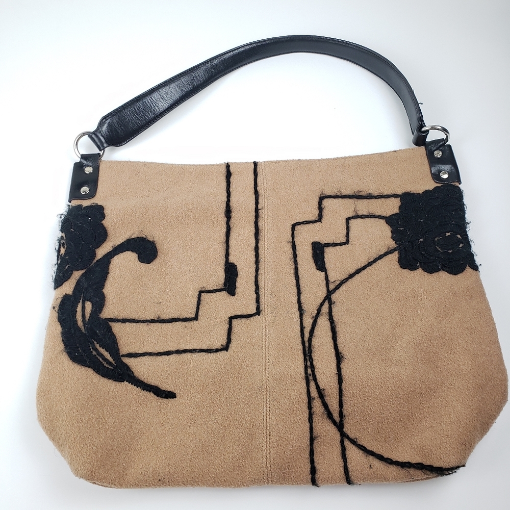 Echo Embroidered Wool Shoulder bag